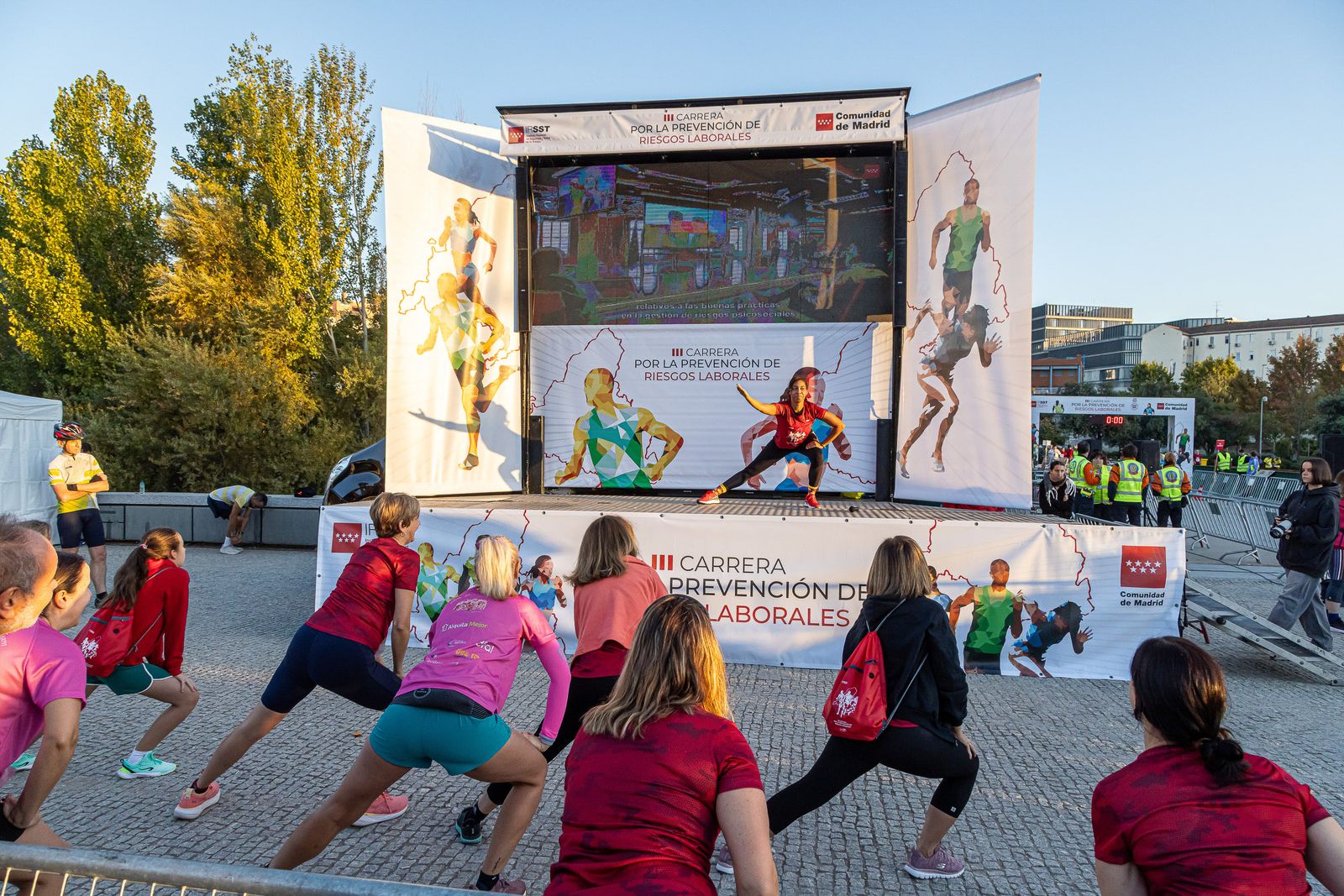 Corredores durante la III Carrera por la Prevención de Riesgos Laborales, edición 2025 (fotografía 3 de 20)